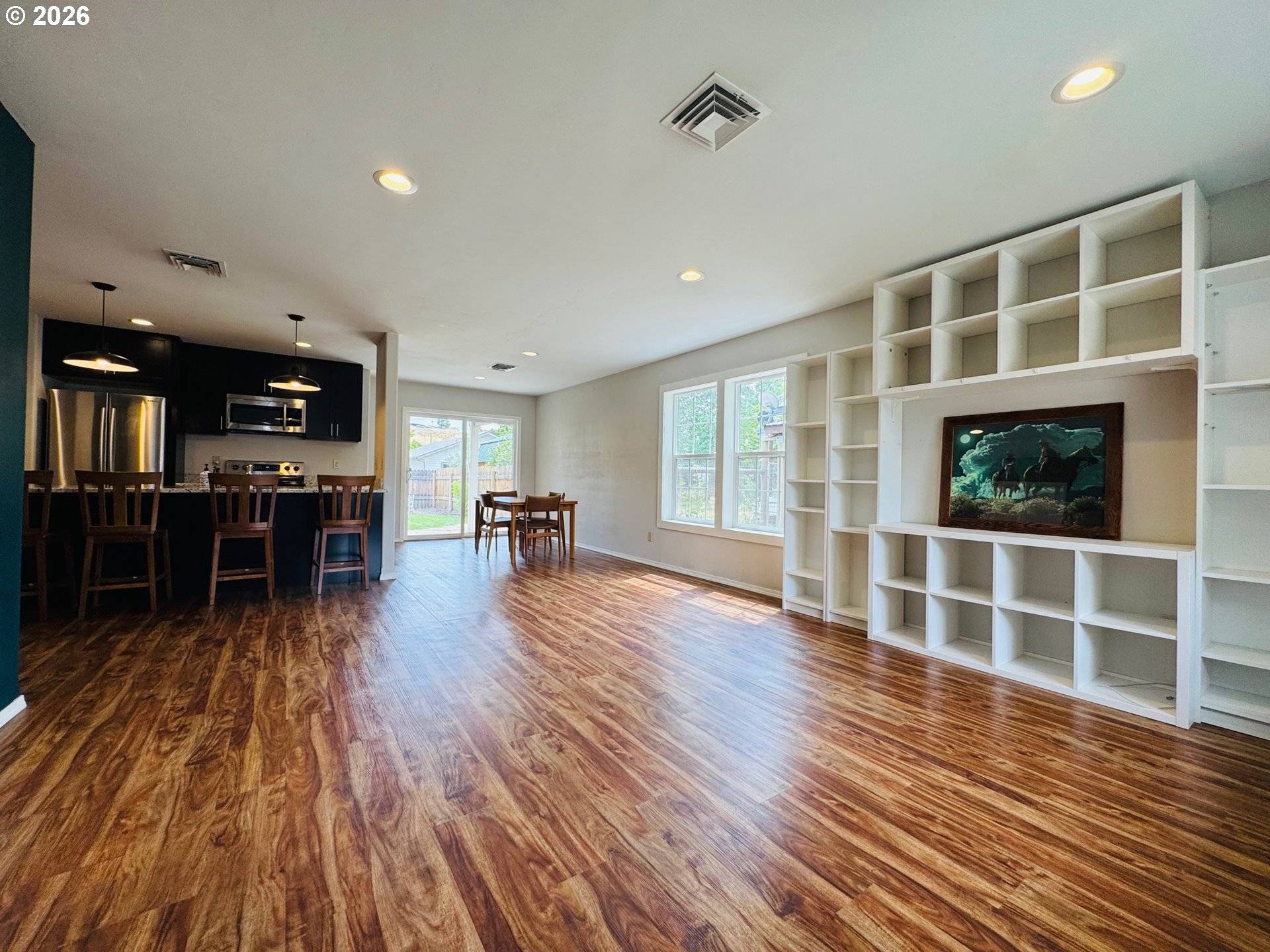 104 N COLLEGE ST, Joseph, OR 97846