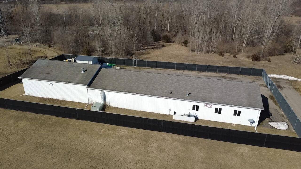 5028 Page AVE, Leoni Twp, MI 49201