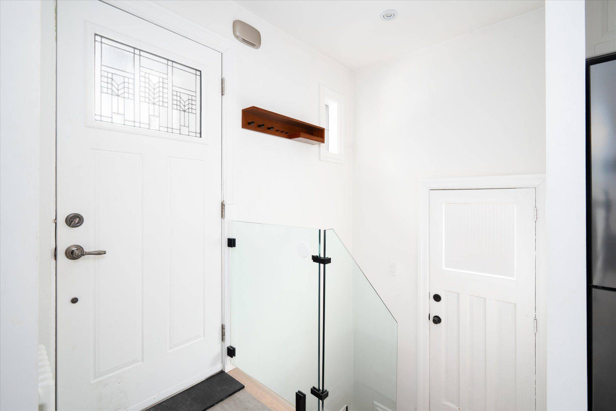 49 Elvina GDNS, Toronto C10, ON M4P 1X7