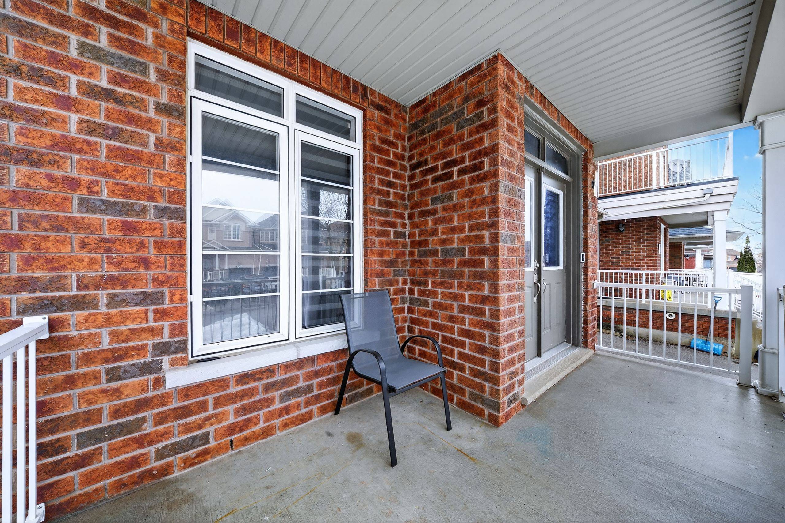 24 Overture LN, Brampton, ON L6S 6H9