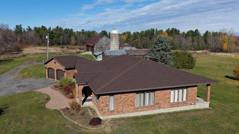 2315 Styles Side RD, Carp - Dunrobin - Huntley - Fitzroy And Area, ON K0A 2H0