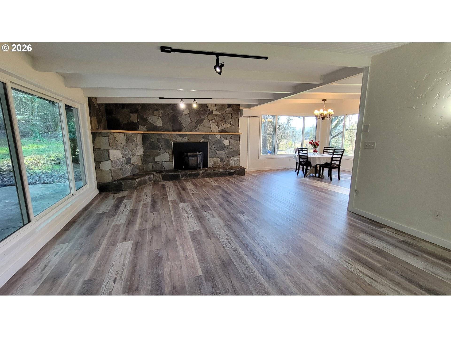 92817 TERRITORIAL HWY, Junction City, OR 97448