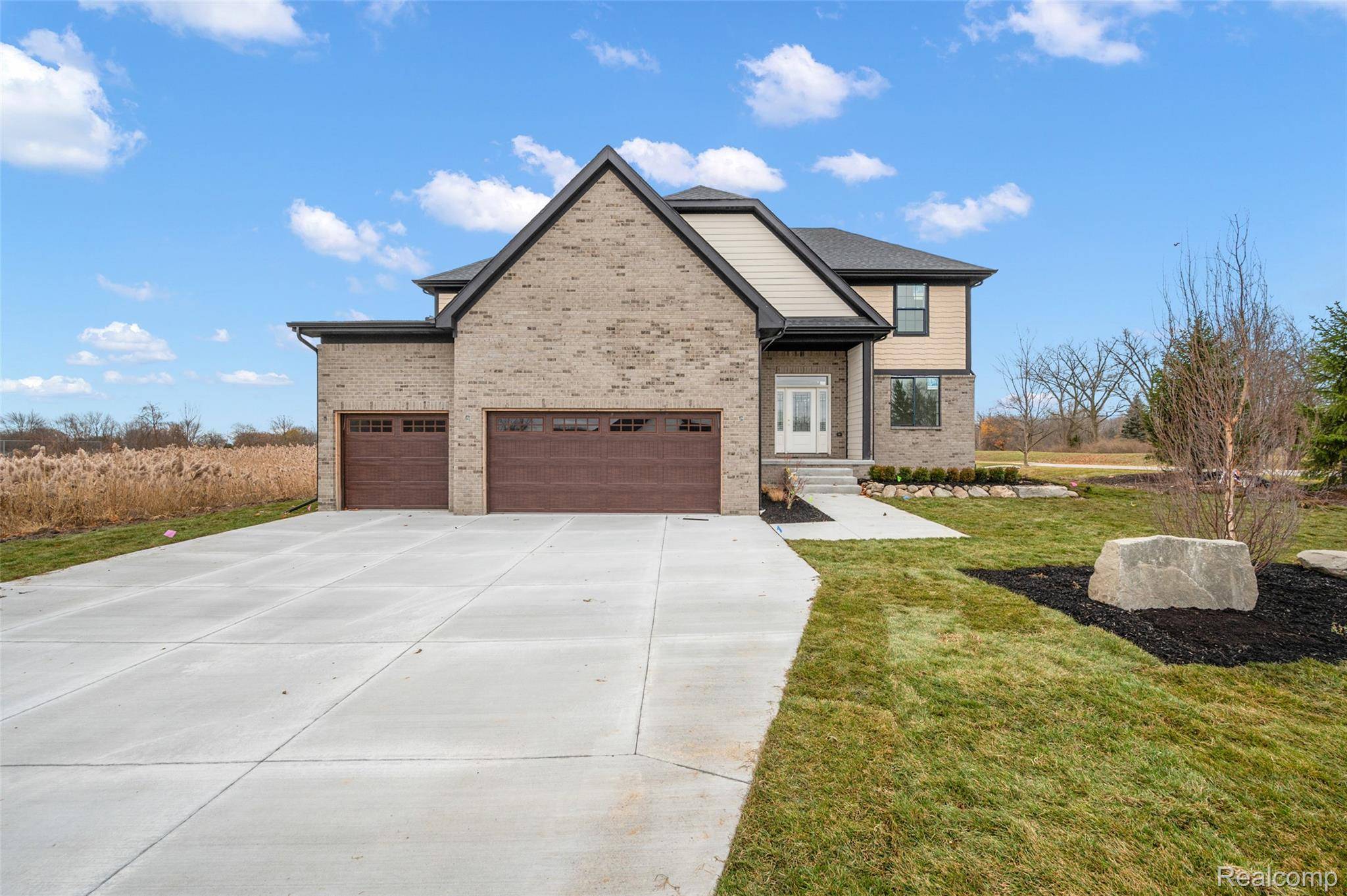 29700 Red Fox LN, Chesterfield Township, MI 48047