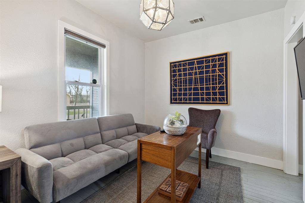 5346 Ash Lane, Dallas, TX 75223