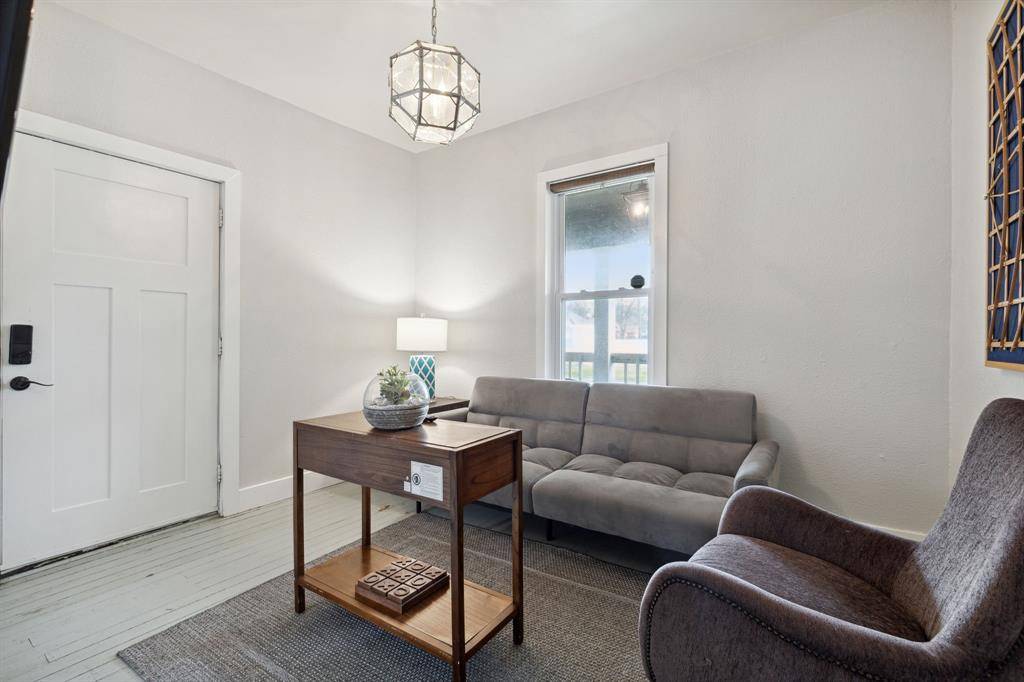 5346 Ash Lane, Dallas, TX 75223