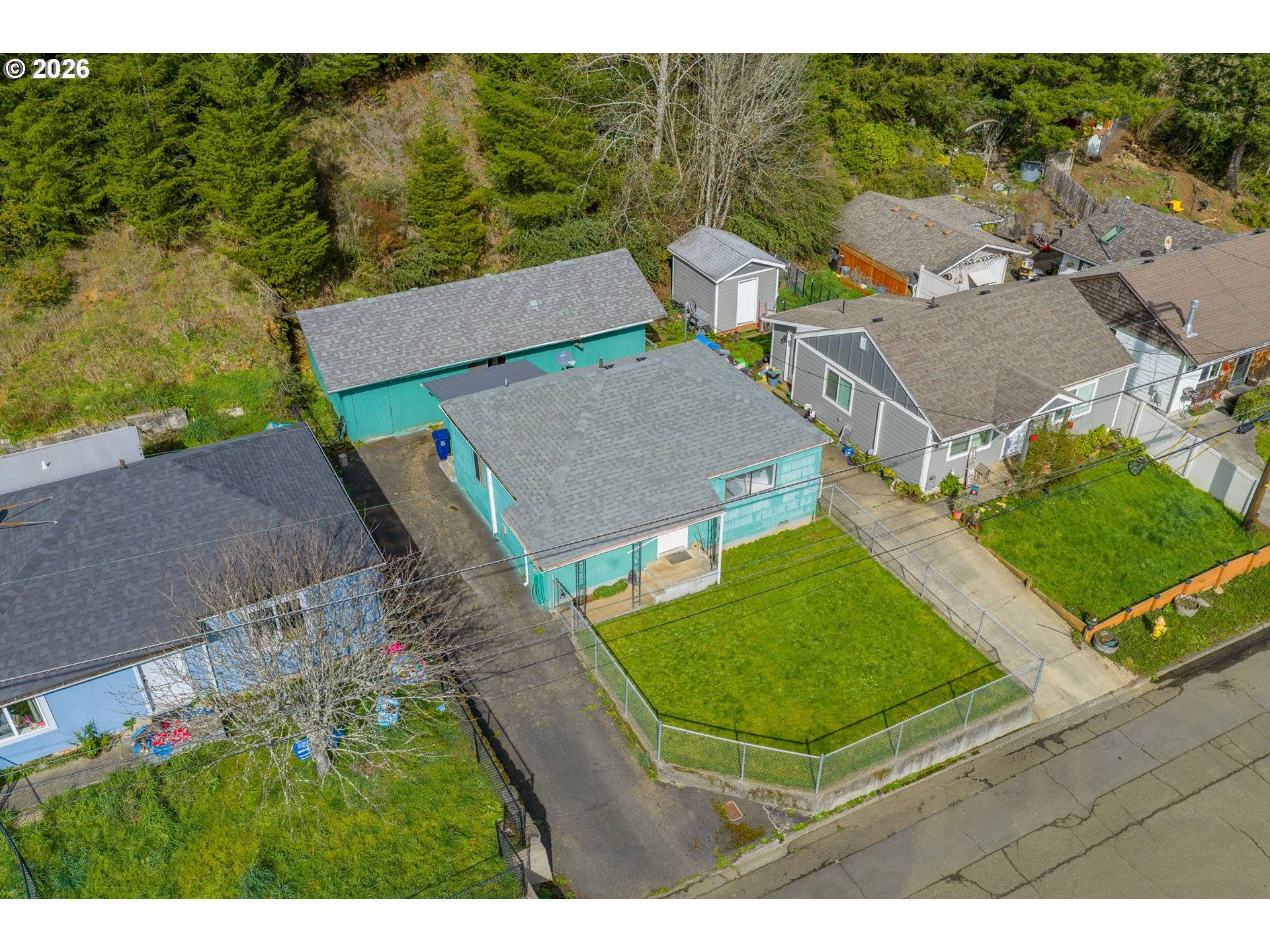 900 W 17TH ST, Coquille, OR 97423