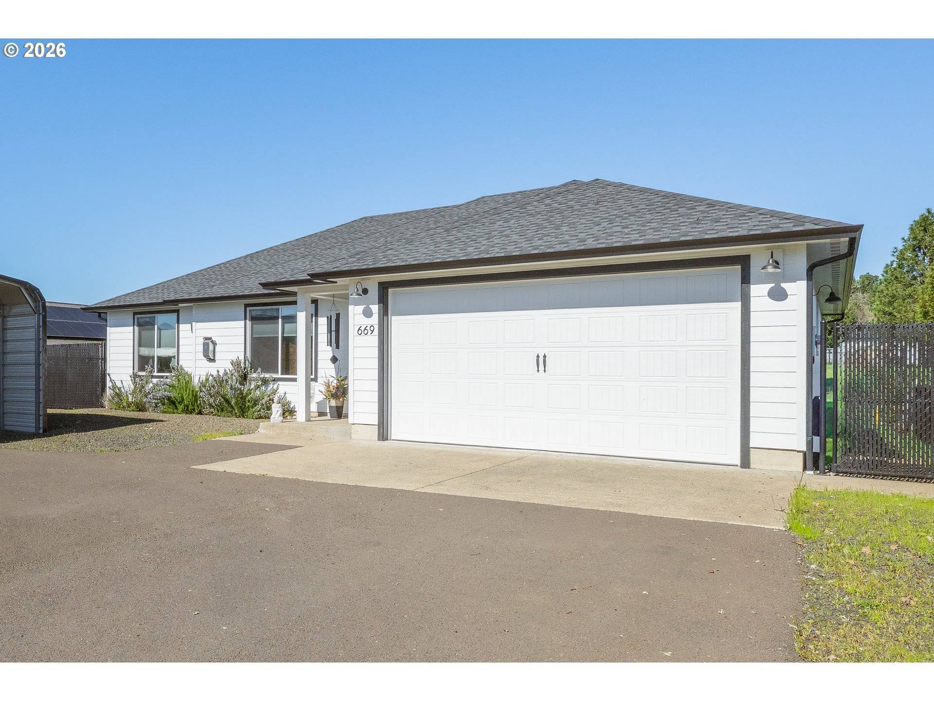 669 NW T ST, Winston, OR 97496