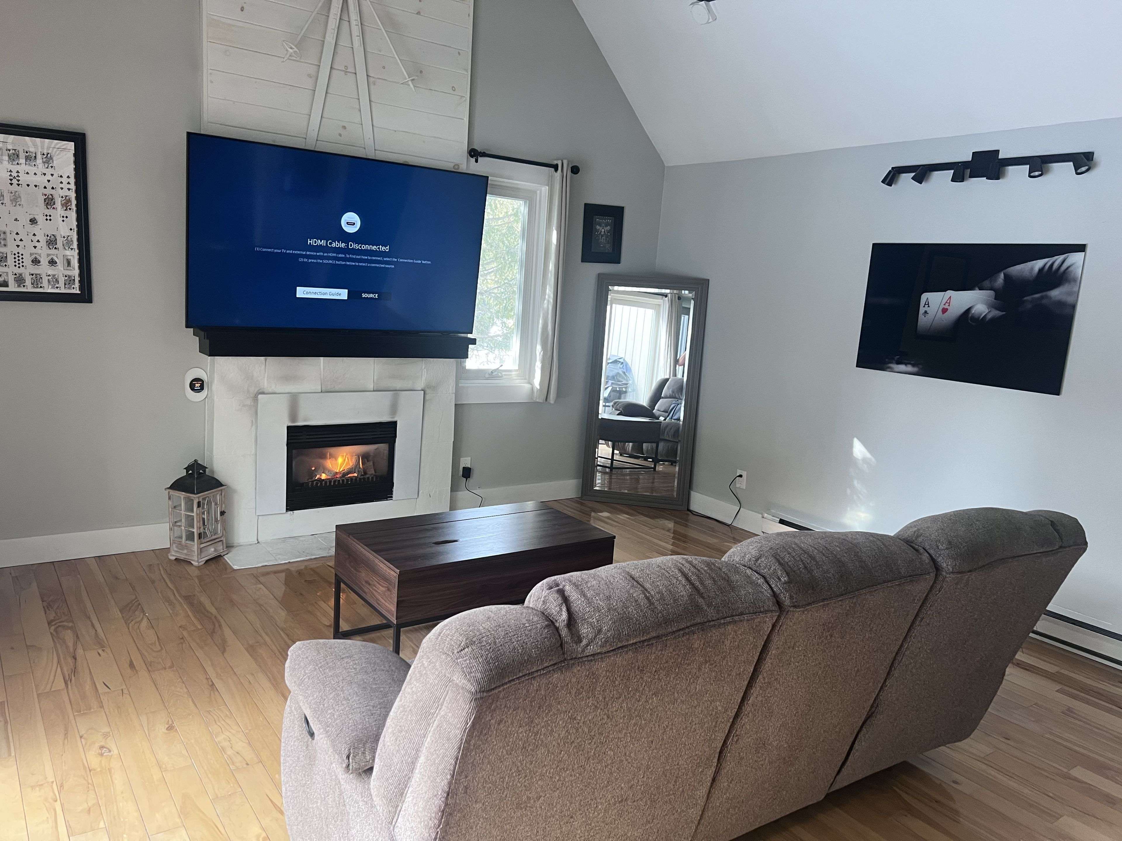 5 Dawson DR #322, Collingwood, ON L9Y 5B4