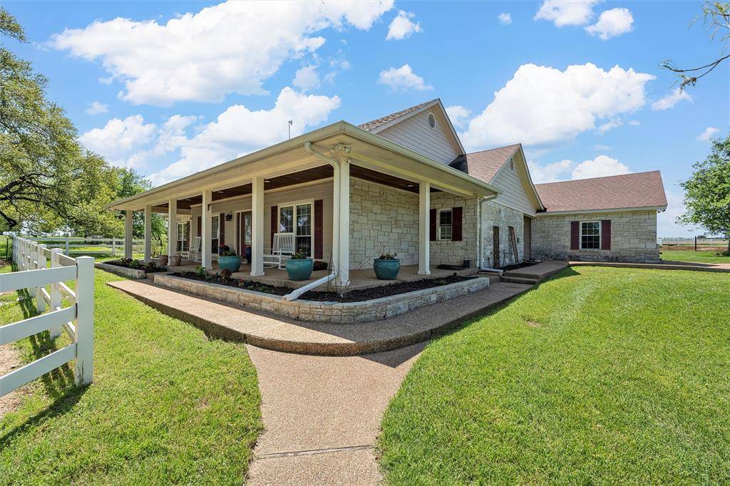 465 Austin Hines Drive, China Spring, TX 76633