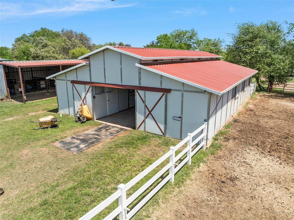 465 Austin Hines Drive, China Spring, TX 76633