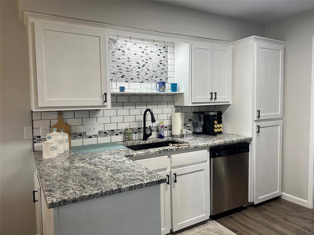 1504 Skyview Drive, Irving, TX 75060