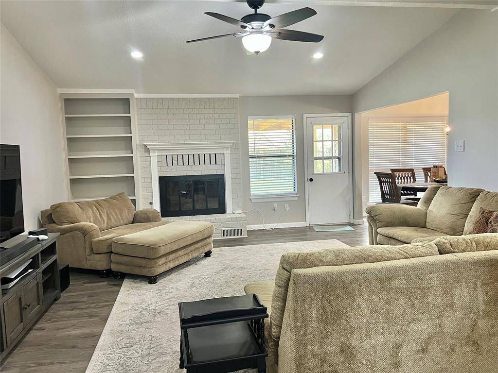 1504 Skyview Drive, Irving, TX 75060