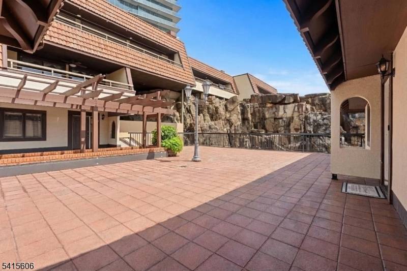 300 Gorge Rd #25, Cliffside Park Boro, NJ 07010