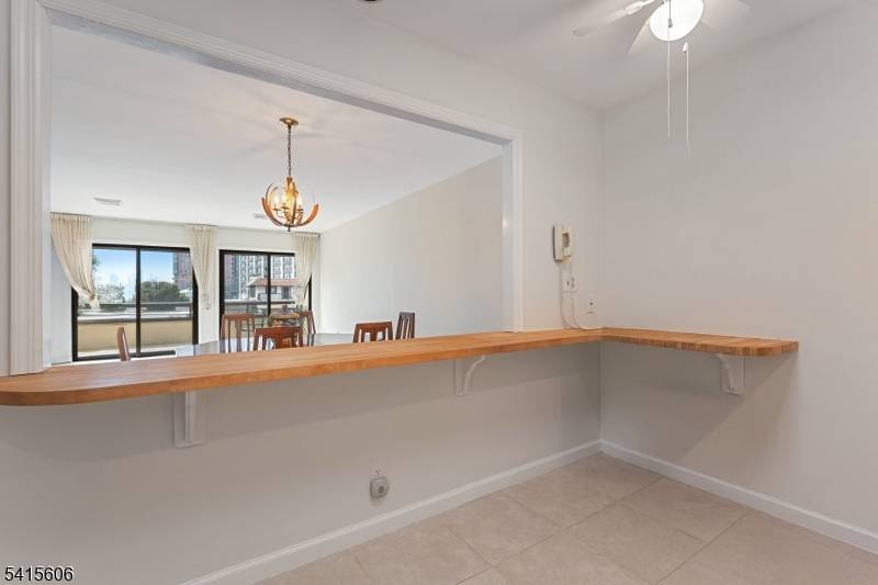 300 Gorge Rd #25, Cliffside Park Boro, NJ 07010