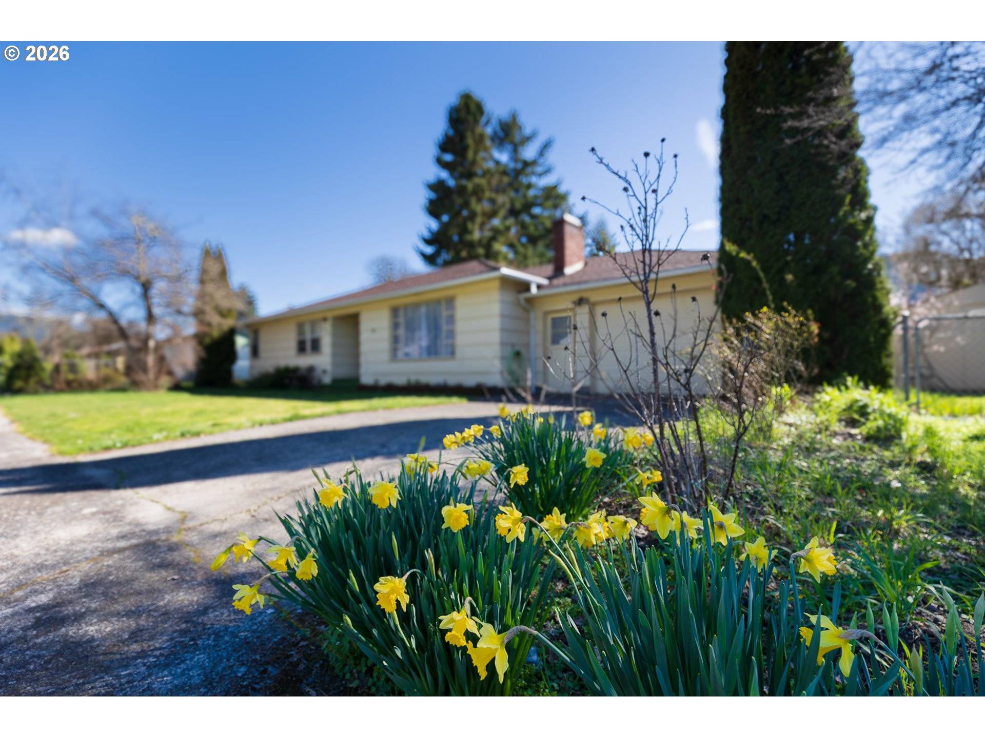 47866 W 1ST ST, Oakridge, OR 97463