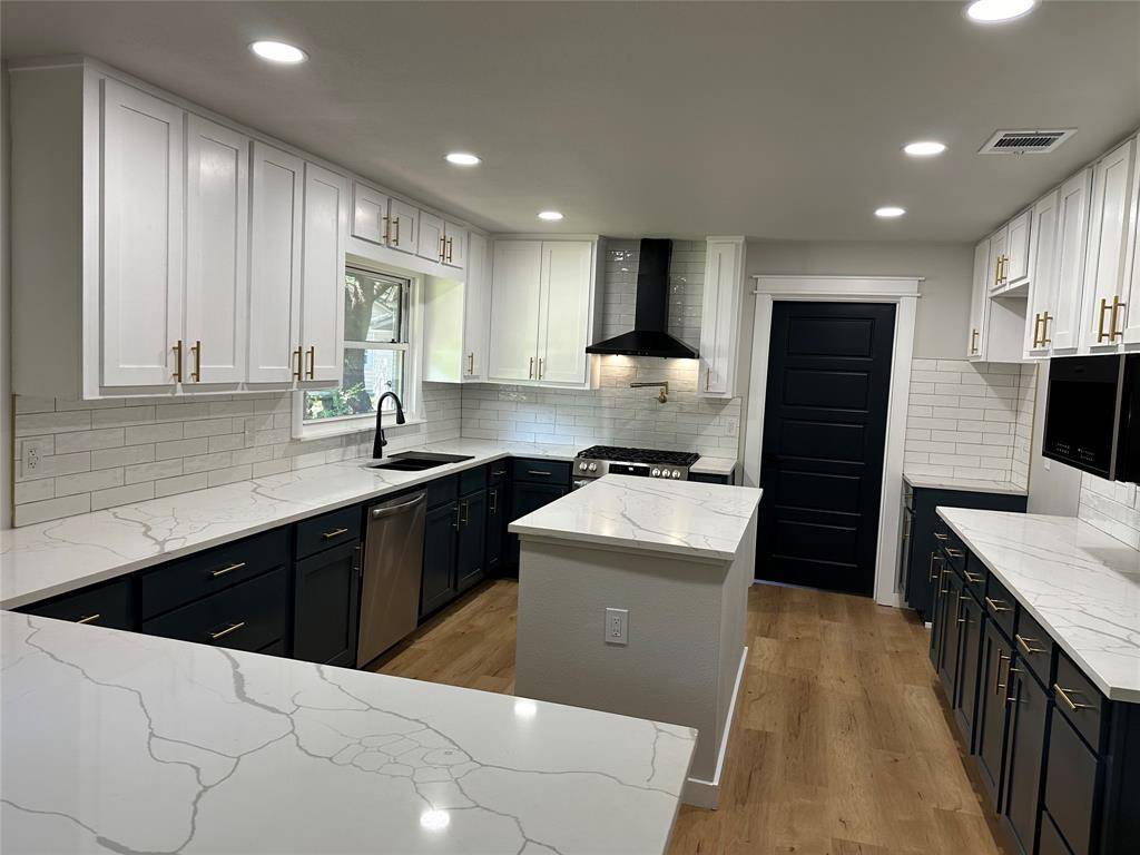 149 Parkwood Avenue, Arlington, TX 76013