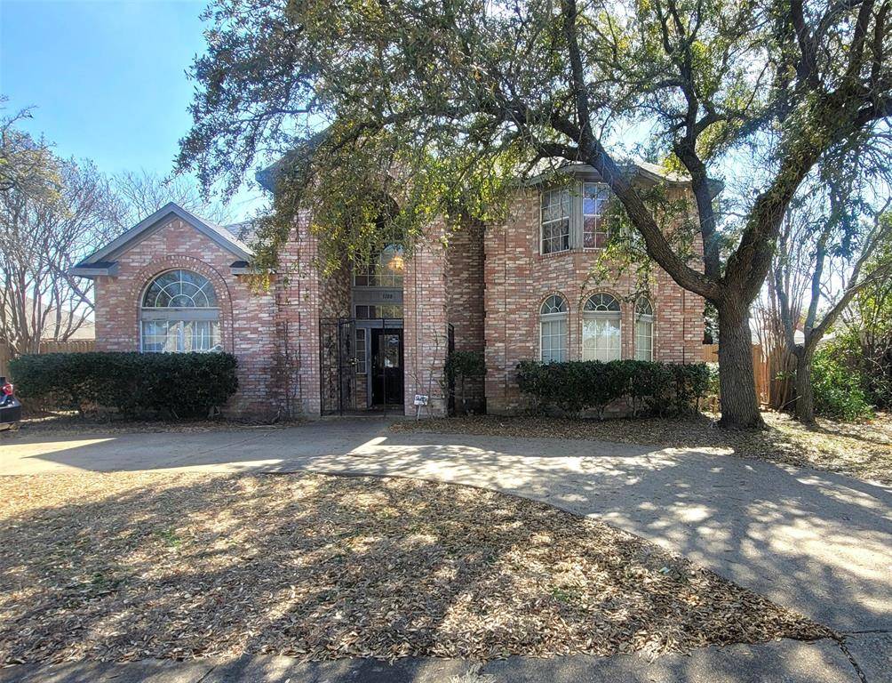 1108 Kensington Drive, Desoto, TX 75115