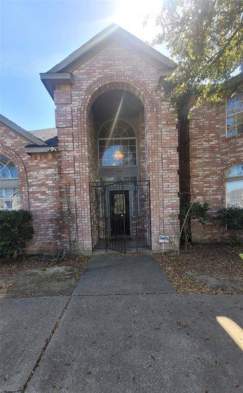 1108 Kensington Drive, Desoto, TX 75115