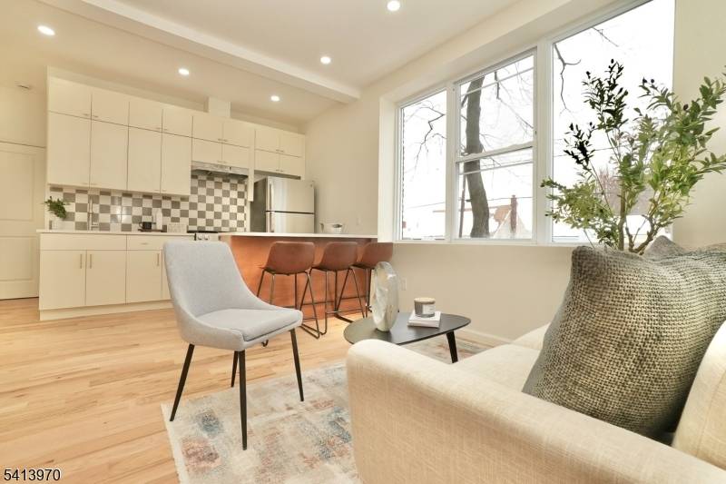 15 Palisade Ave  Unit 1 #1, Bogota Boro, NJ 07603