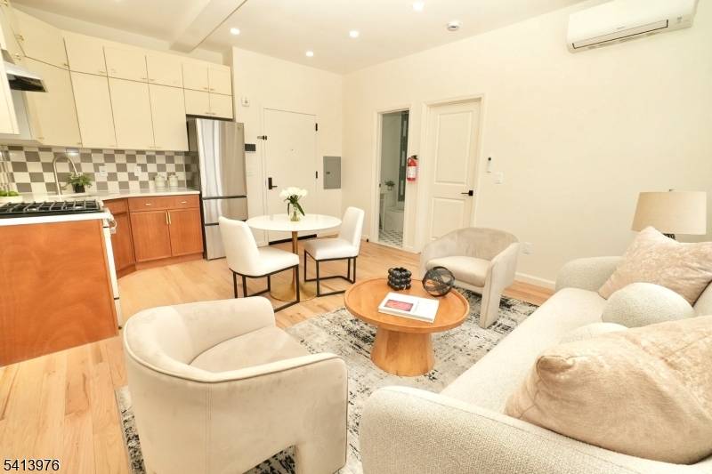 15 Palisade Ave Unit 4 #4, Bogota Boro, NJ 07603