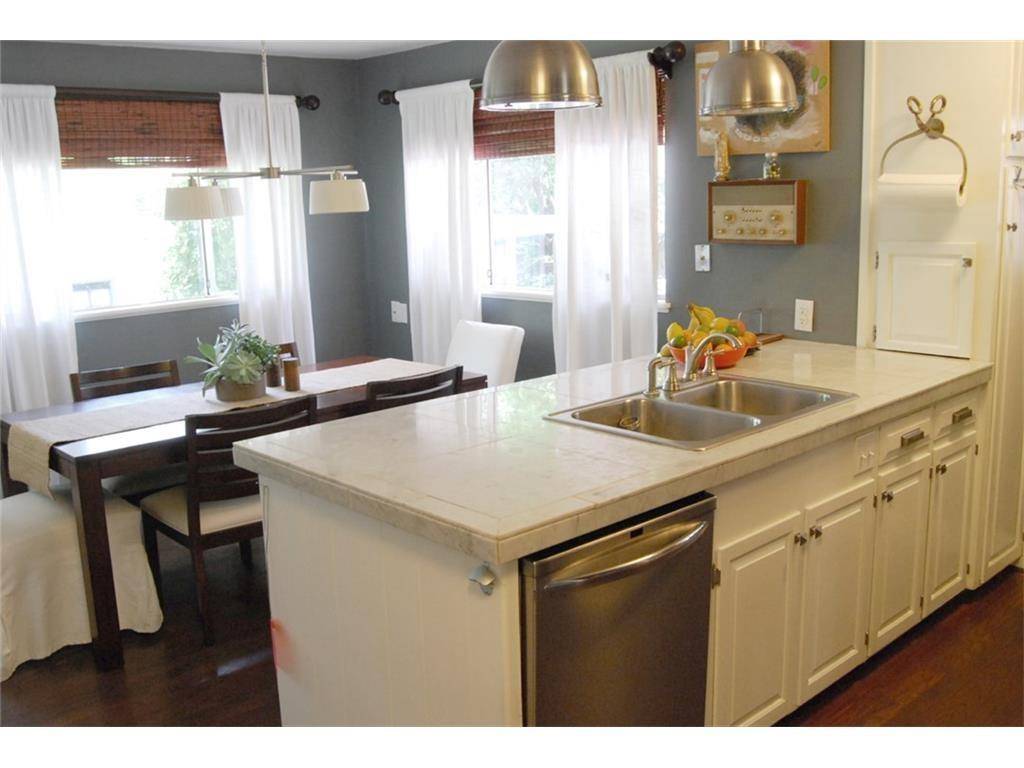 2212 Lipscomb Street, Fort Worth, TX 76110