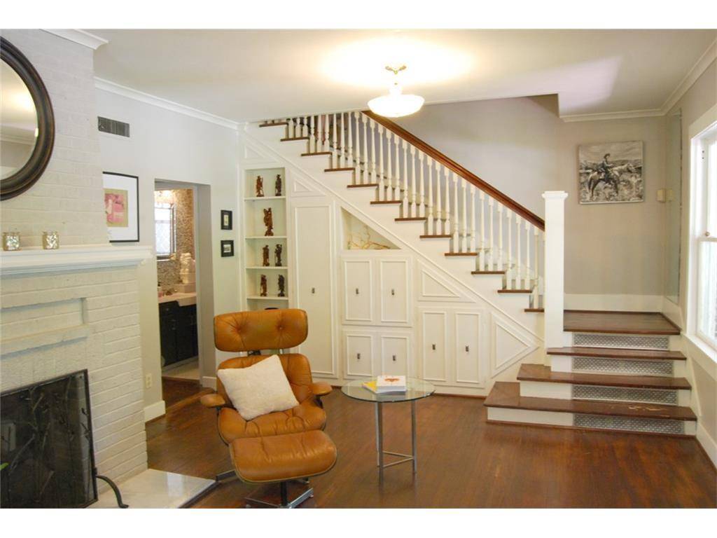 2212 Lipscomb Street, Fort Worth, TX 76110