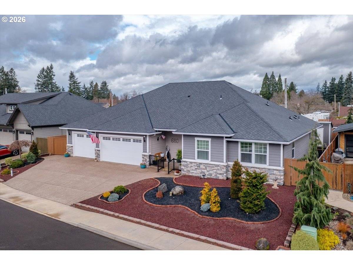 680 NW 11TH AVE, Canby, OR 97013