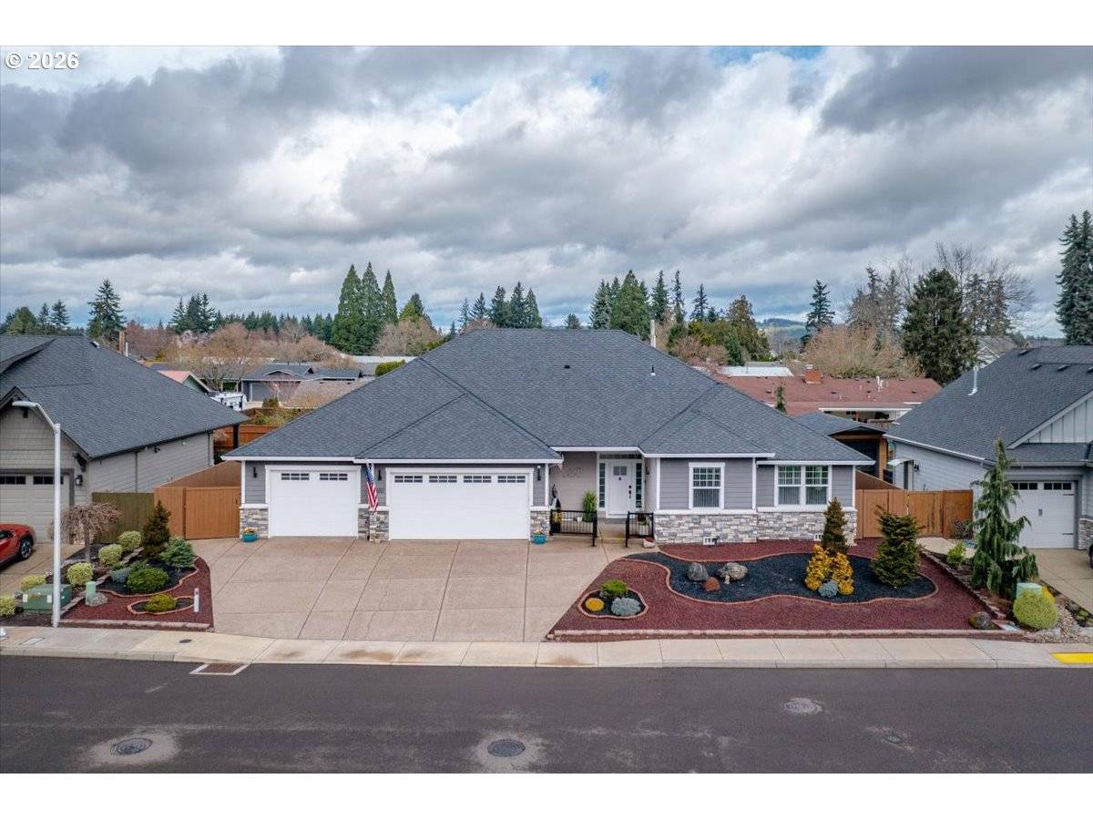 680 NW 11TH AVE, Canby, OR 97013
