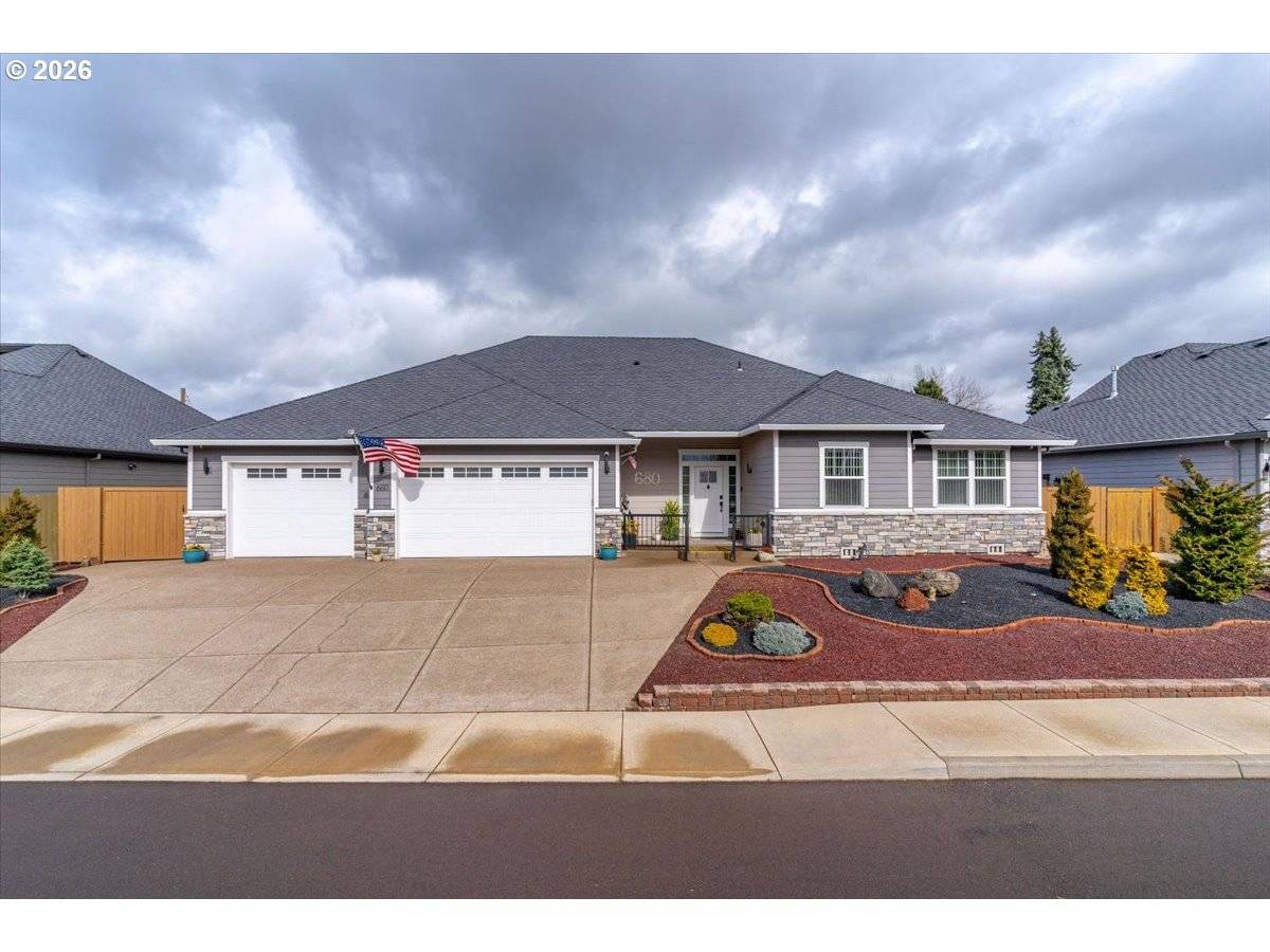680 NW 11TH AVE, Canby, OR 97013