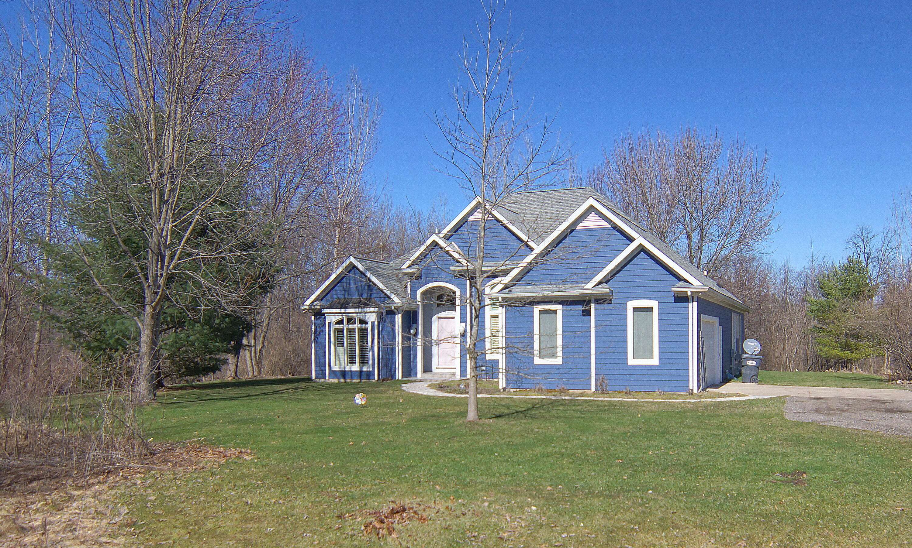 4033 Schmuhl RD, Hagar Twp, MI 49022