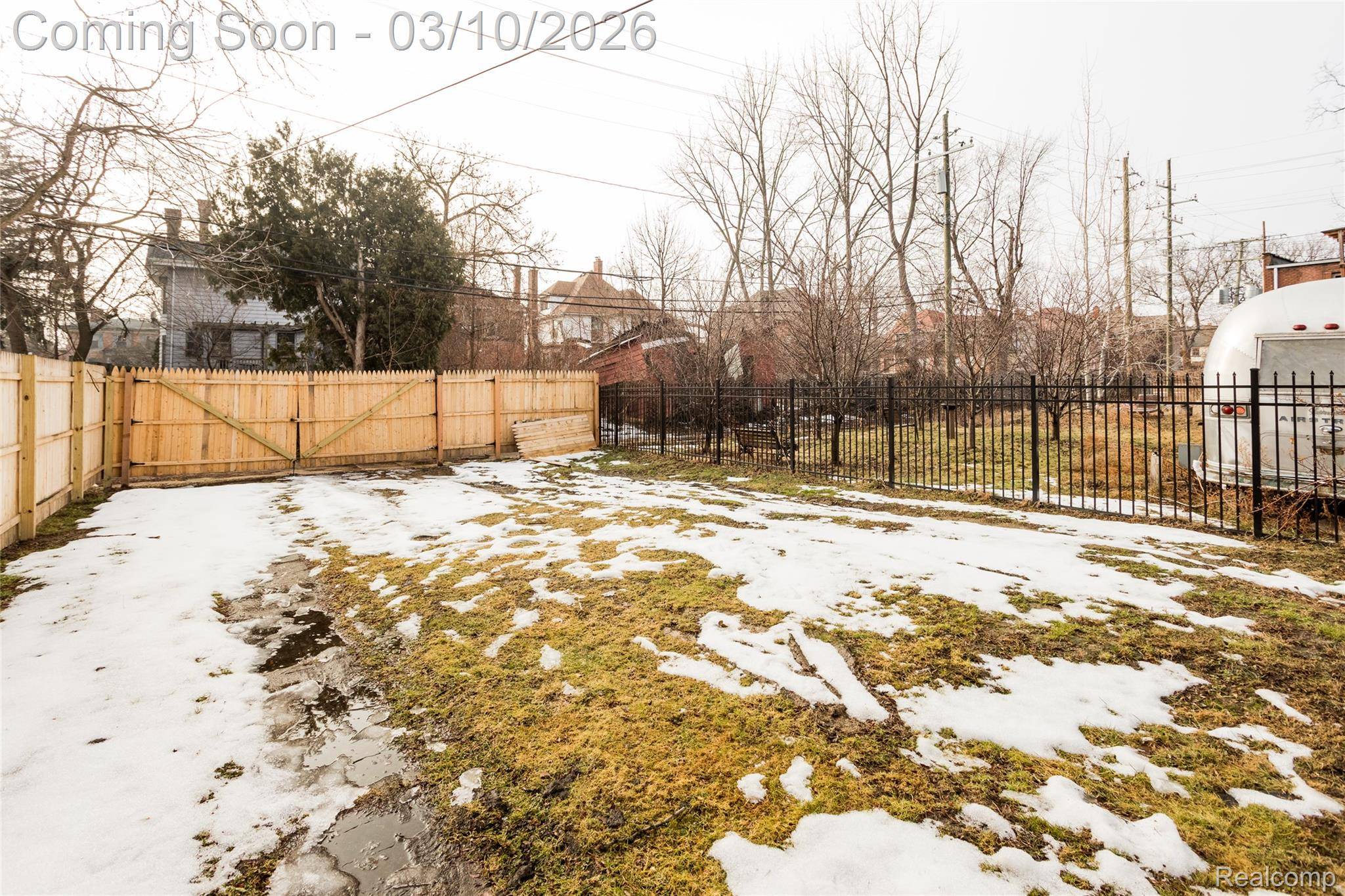 2547 Sheridan ST, Detroit, MI 48214