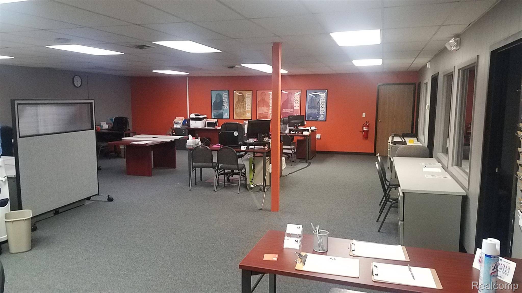 32290 5 MILE STE3 RD, Livonia, MI 48154