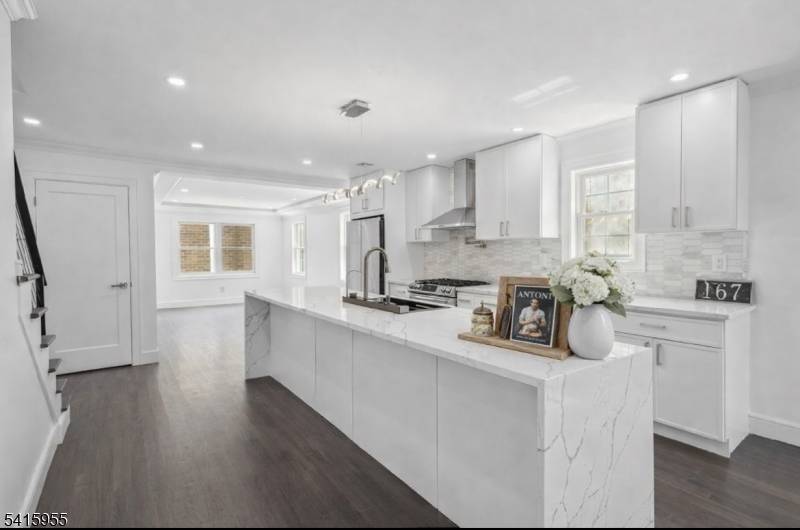 167 Kipp Ave, Hasbrouck Heights Boro, NJ 07604