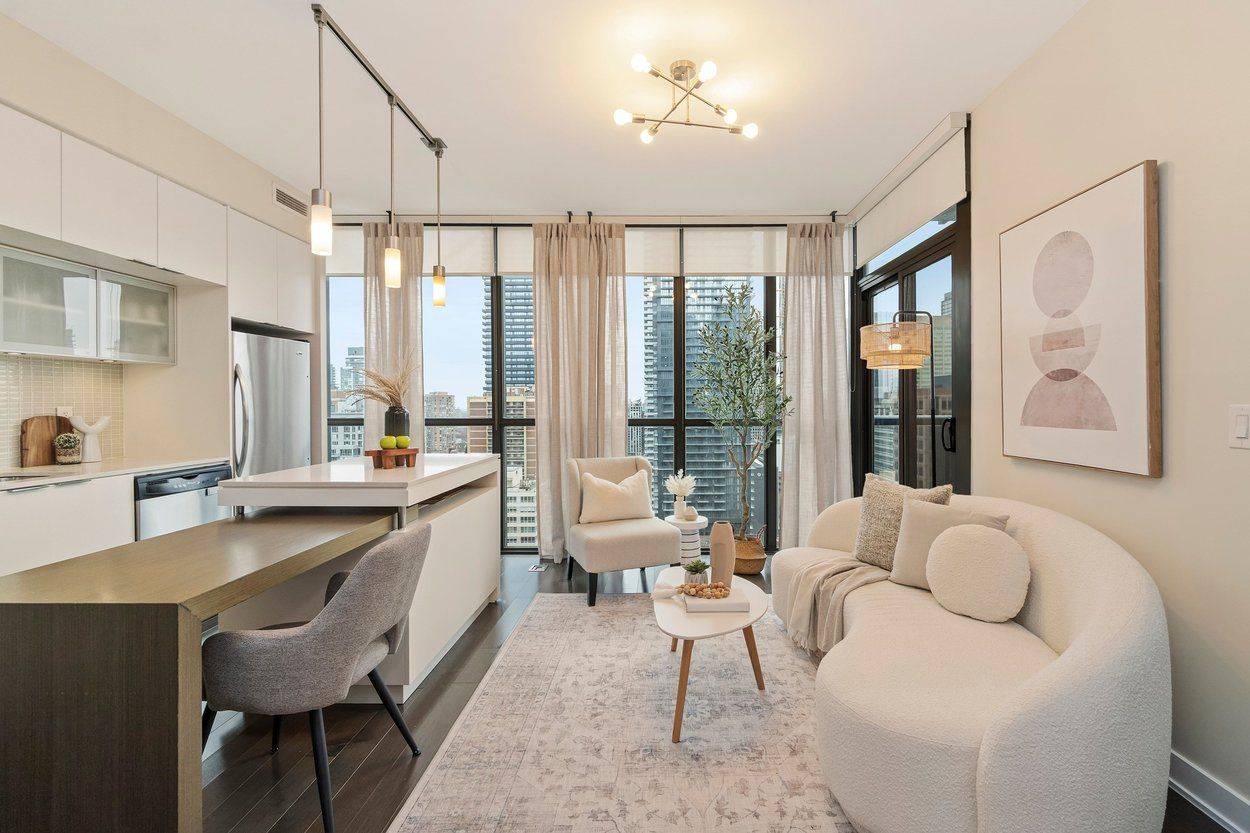 110 Charles ST E #2404, Toronto C08, ON M4Y 1T5