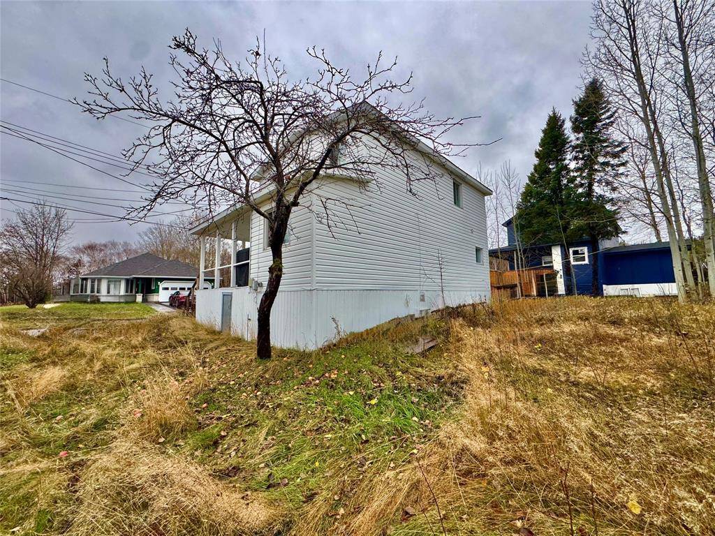 4 Quinton Street, Lewisporte, NL A0G 3A0