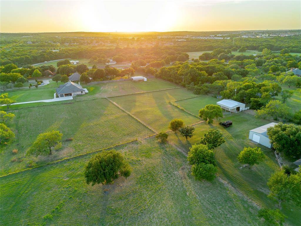 570 W County Road 714, Burleson, TX 76028
