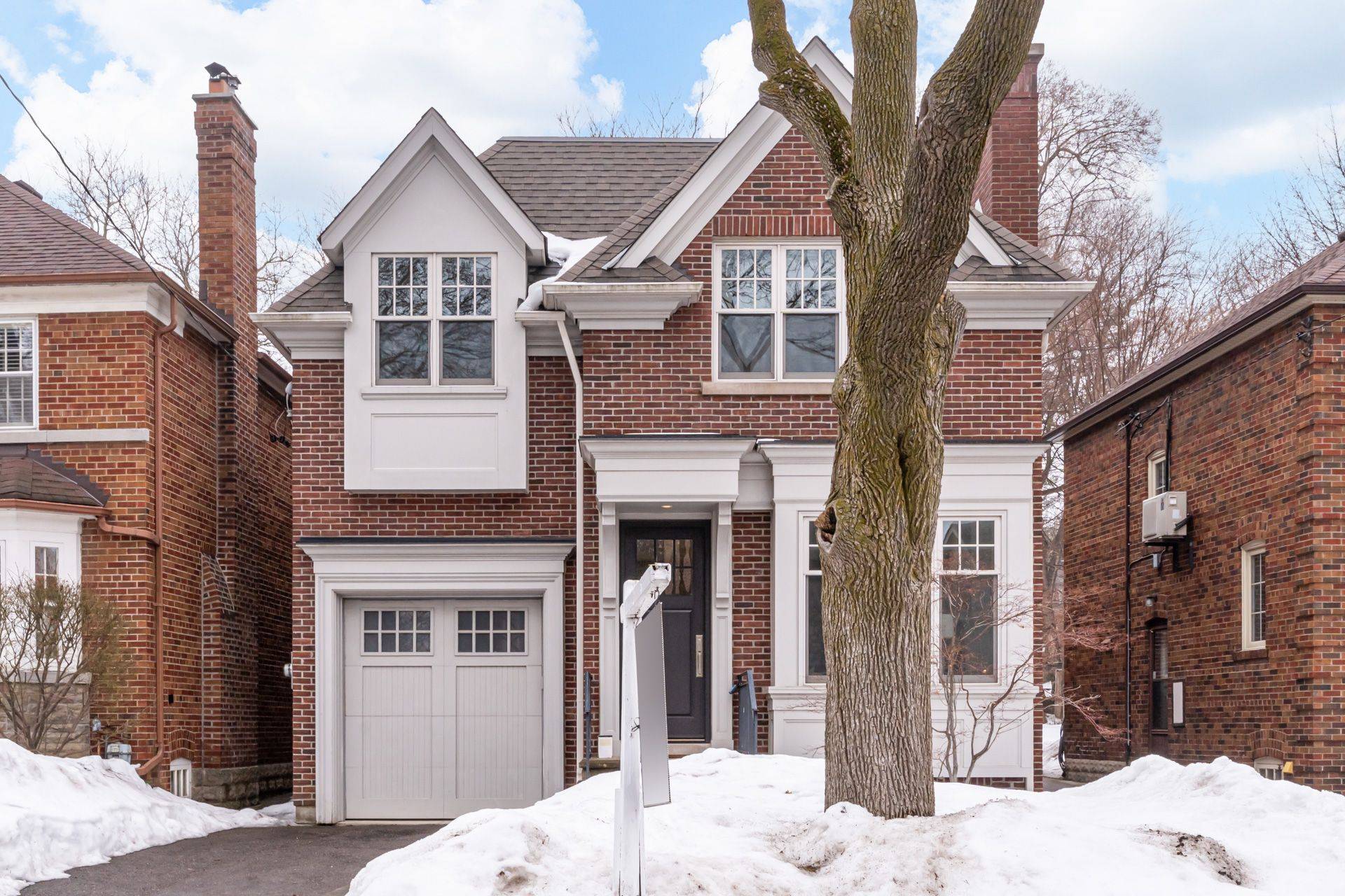 172 Hanna RD, Toronto C11, ON M4G 3N8
