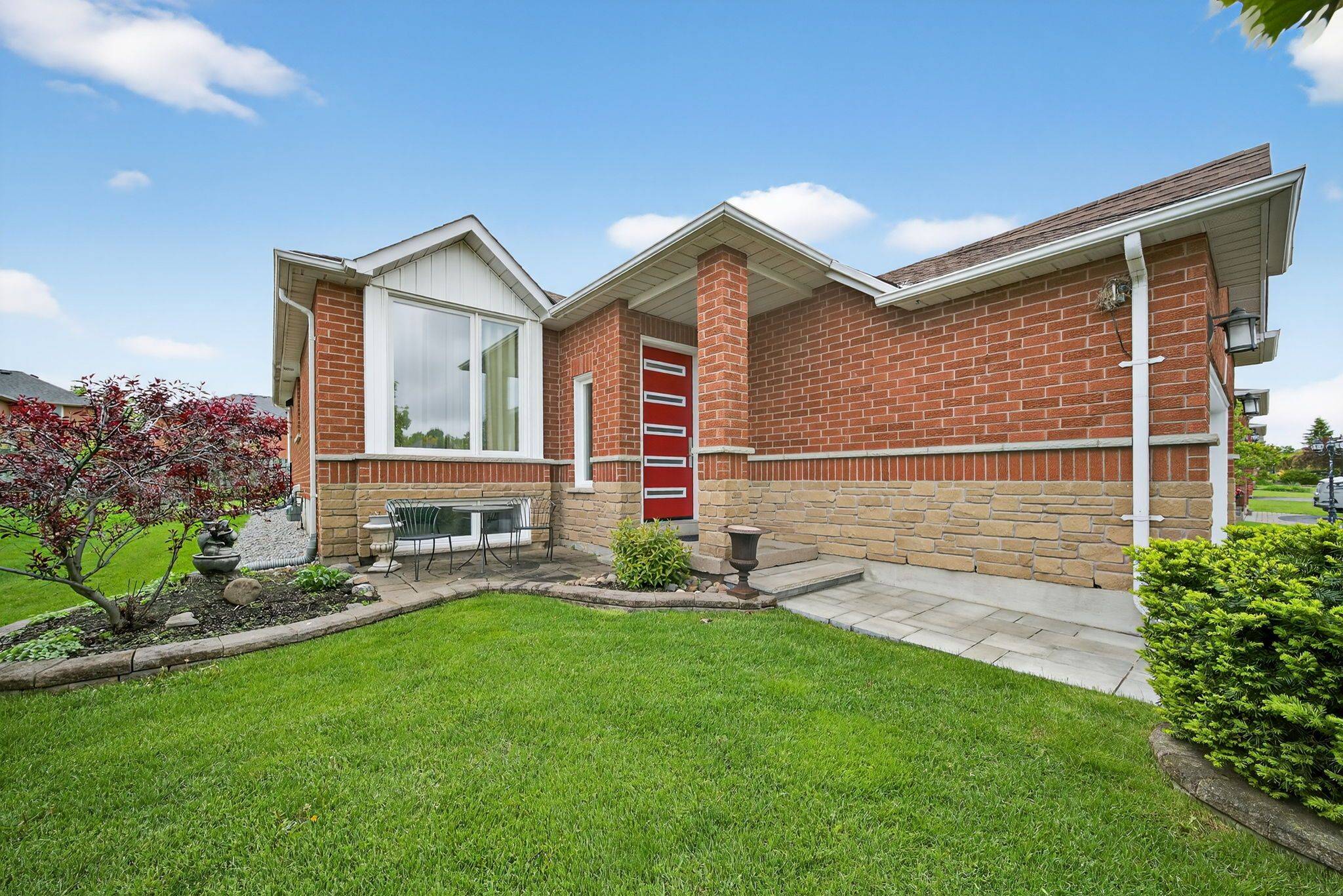 168 Hurst DR, Barrie, ON L4N 8P6