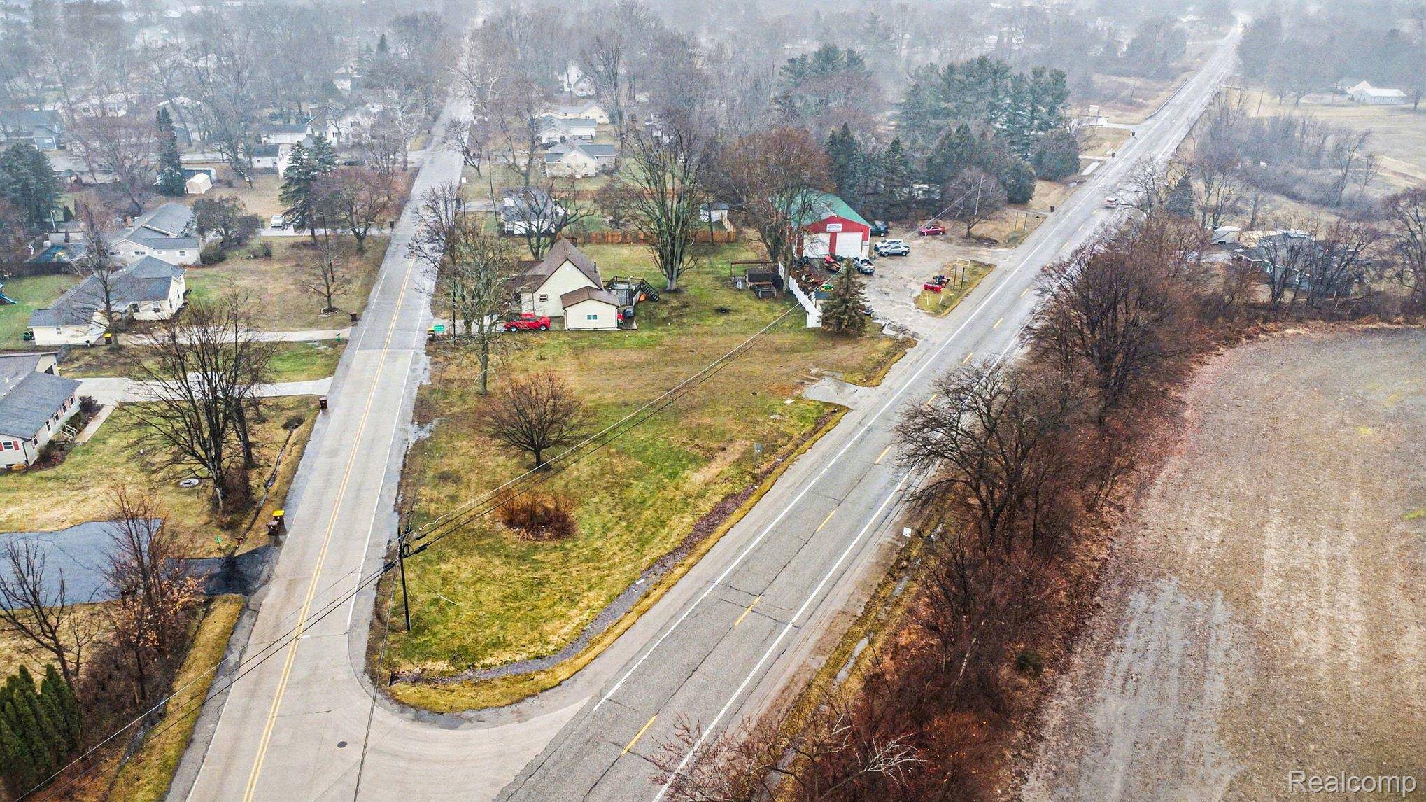 7320 E M 71, Vernon Village, MI 48476