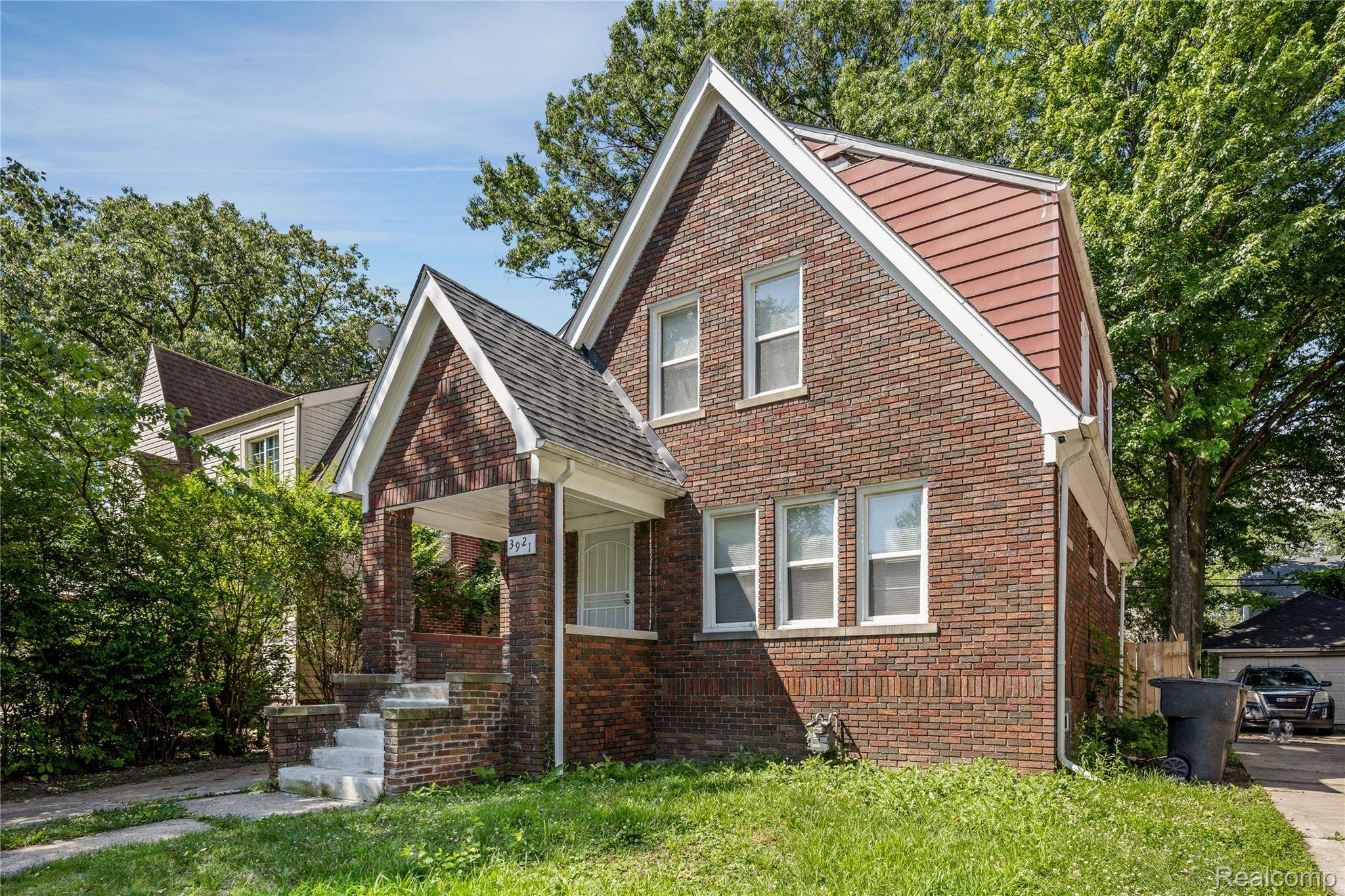 3921 Three Mile DR, Detroit, MI 48224