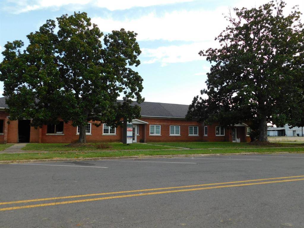 111 NE 1st, Springhill, LA 71075