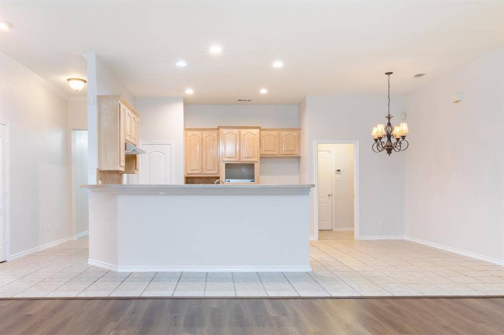 1400 Lyra Lane, Arlington, TX 76013