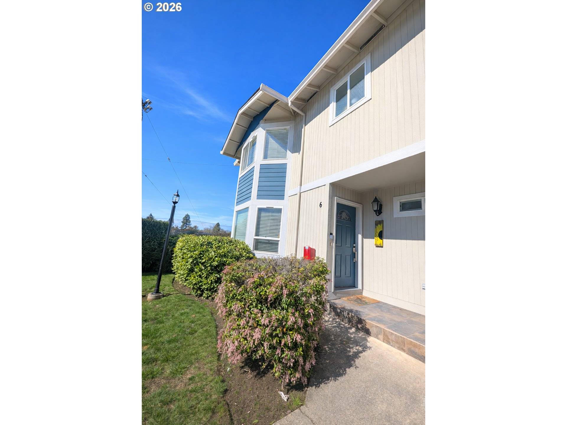 202 NE RIFLE RANGE ST #6, Roseburg, OR 97470