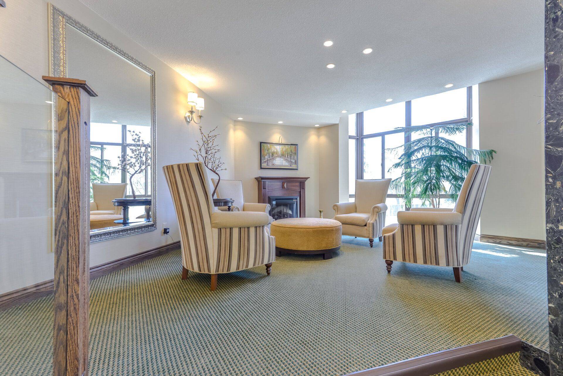 2000 Islington AVE #308, Toronto W09, ON M9P 3S7