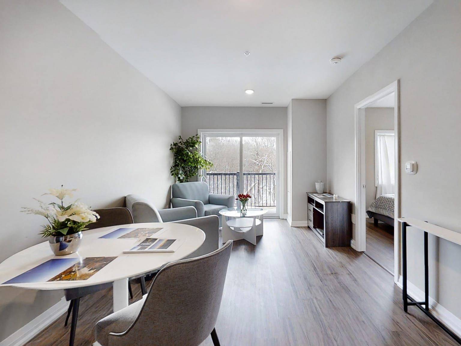 77 William ST N #305, Kawartha Lakes, ON K9V 4A2