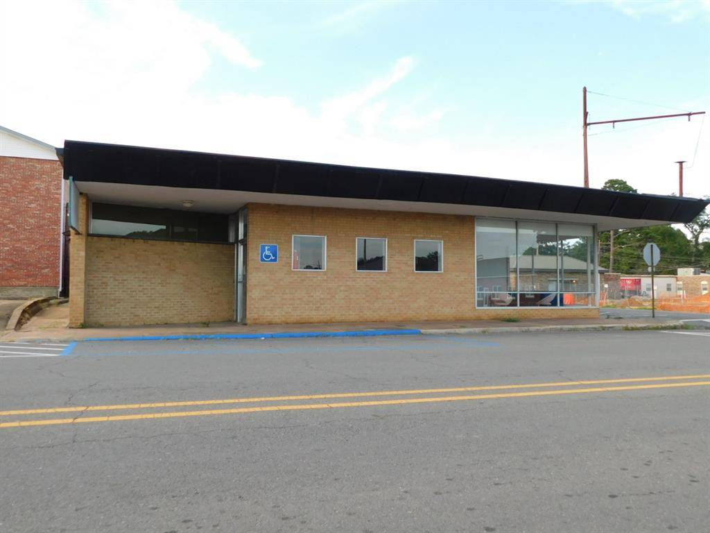 200 NE 1st Street, Springhill, LA 71075