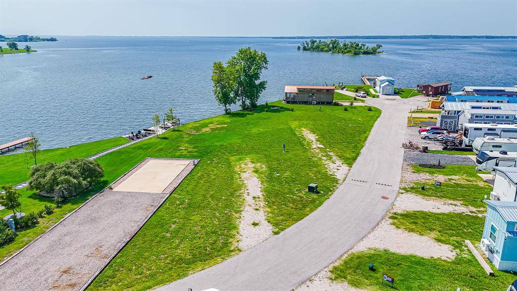 6447 Peninsula Road, Kerens, TX 75144