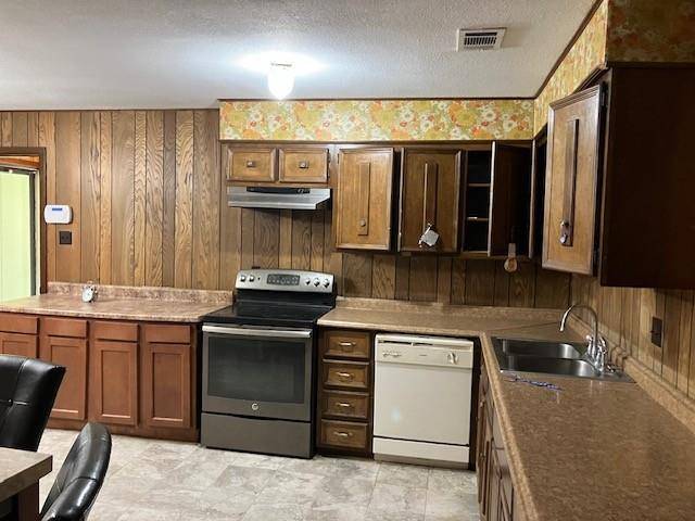 701 W 9th, Clarksville, TX 75426