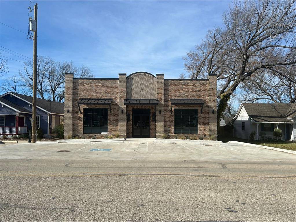 207 N Main Street, Joshua, TX 76058