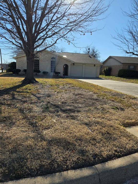 6572 McCart Avenue, Fort Worth, TX 76133